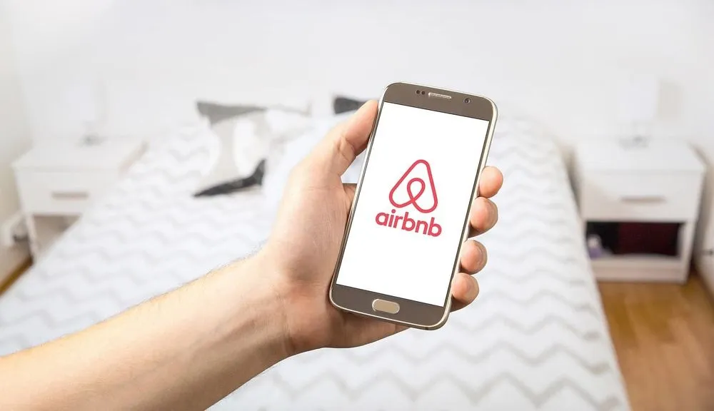 Interface du service client Airbnb sur application mobile