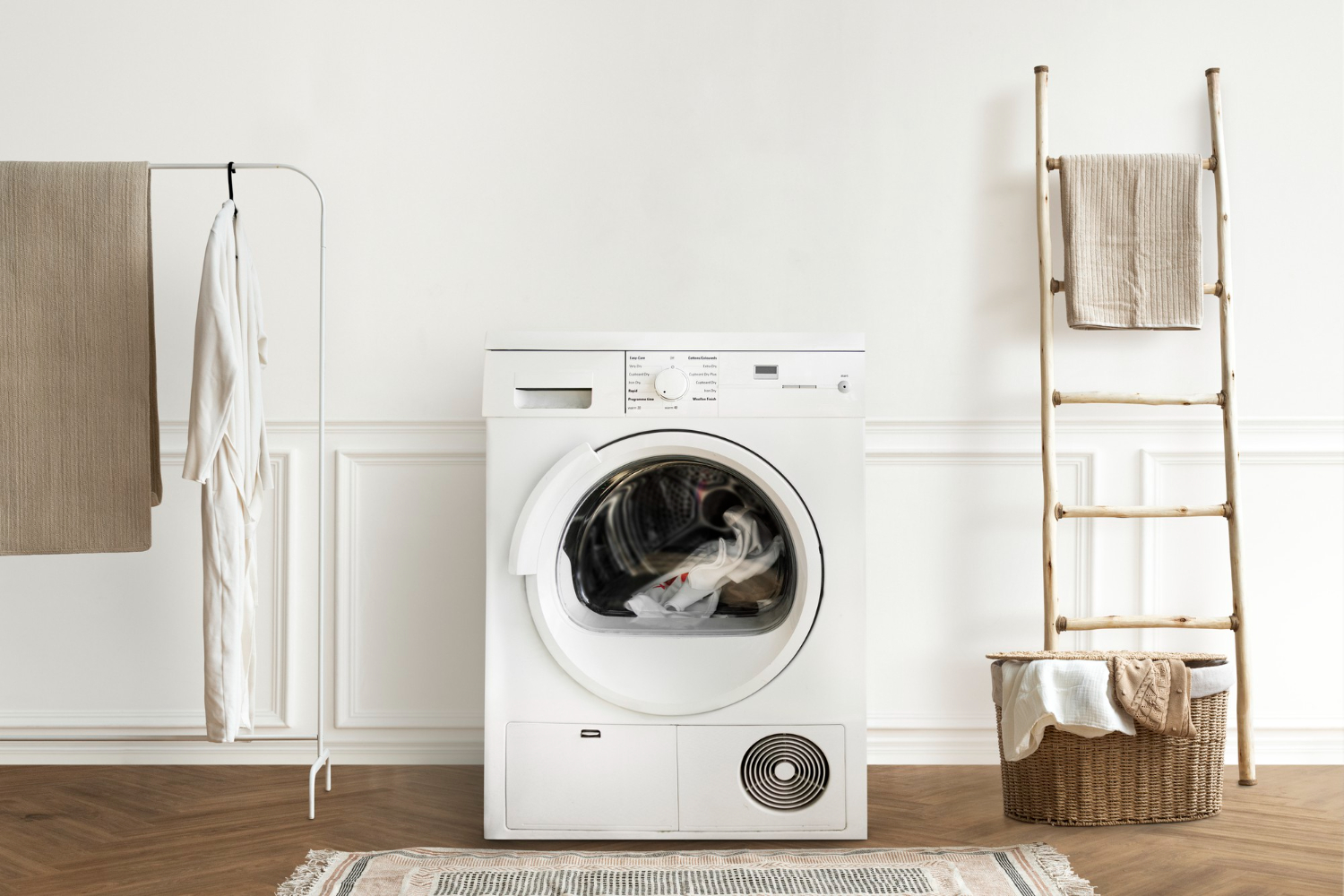 Lave-linge dans une buanderie de location saisonni&egrave;re